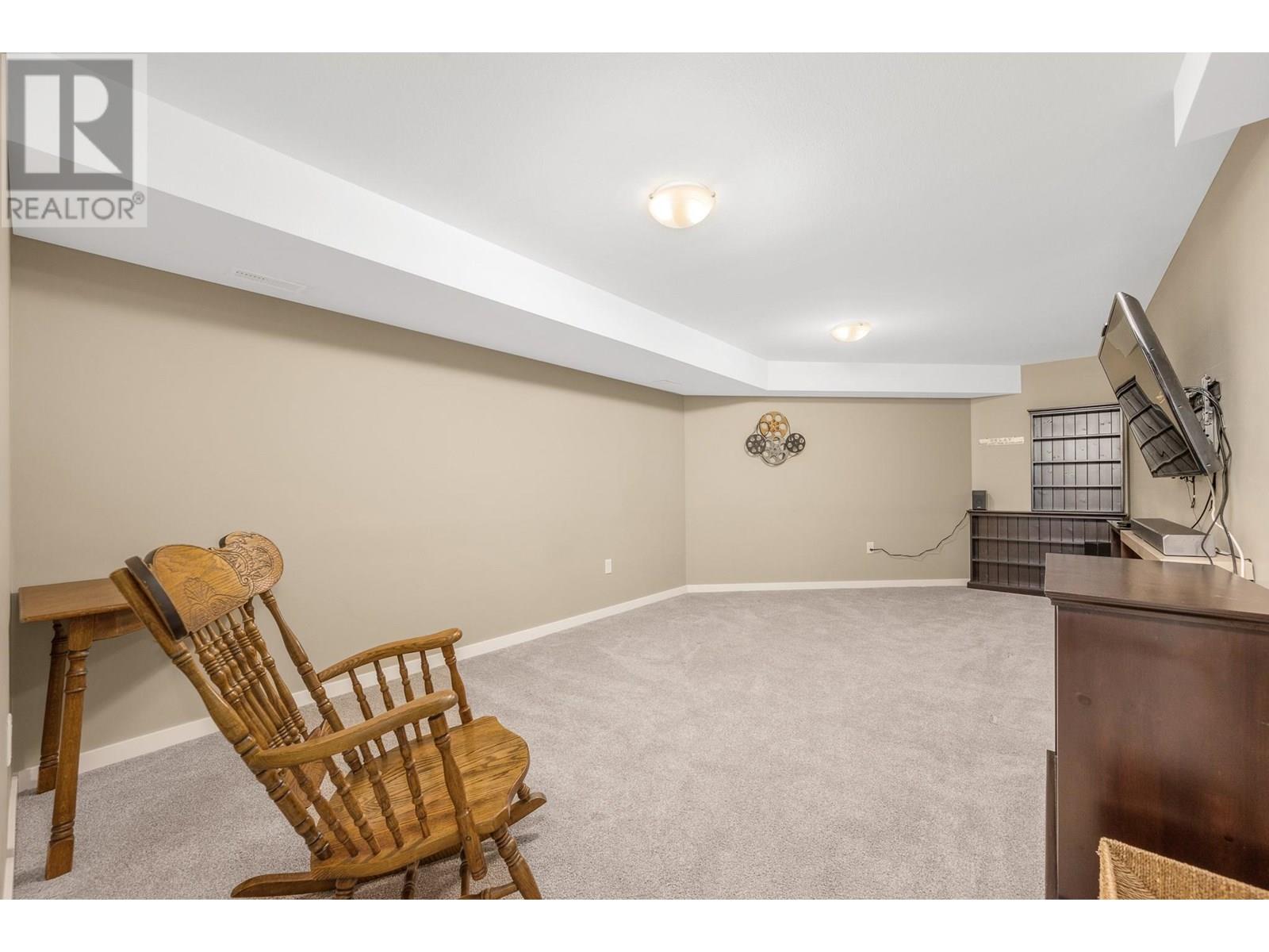 2367 Oglow Drive, Armstrong