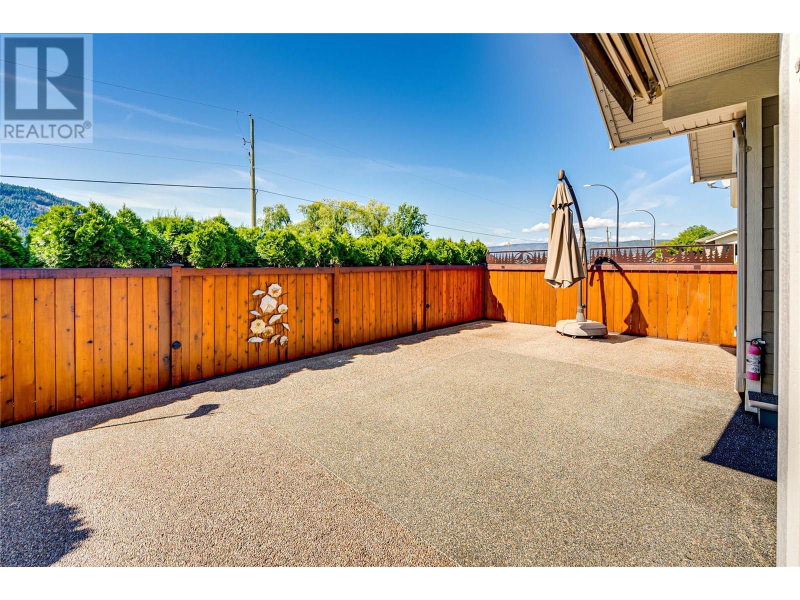 2367 Oglow Drive, Armstrong