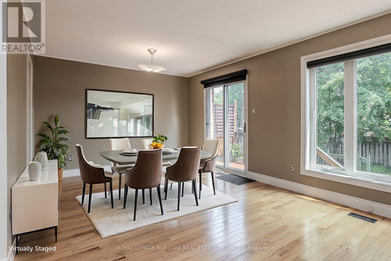 Photo 7 of 561 Phoebe Crescent, Burlington ON