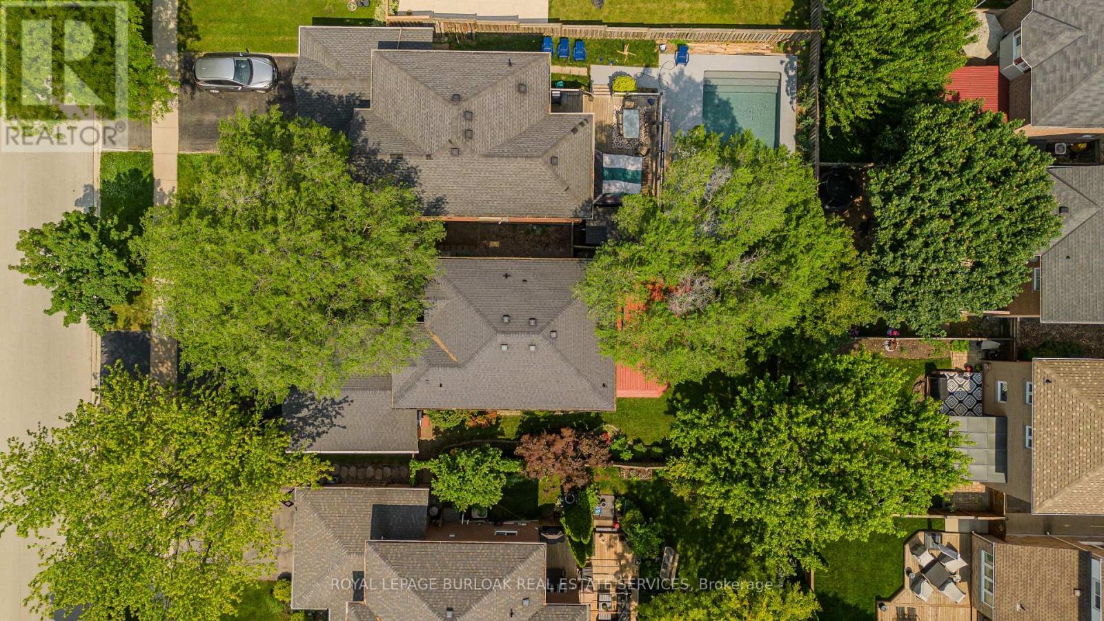 Photo 31 of 561 Phoebe Crescent, Burlington ON