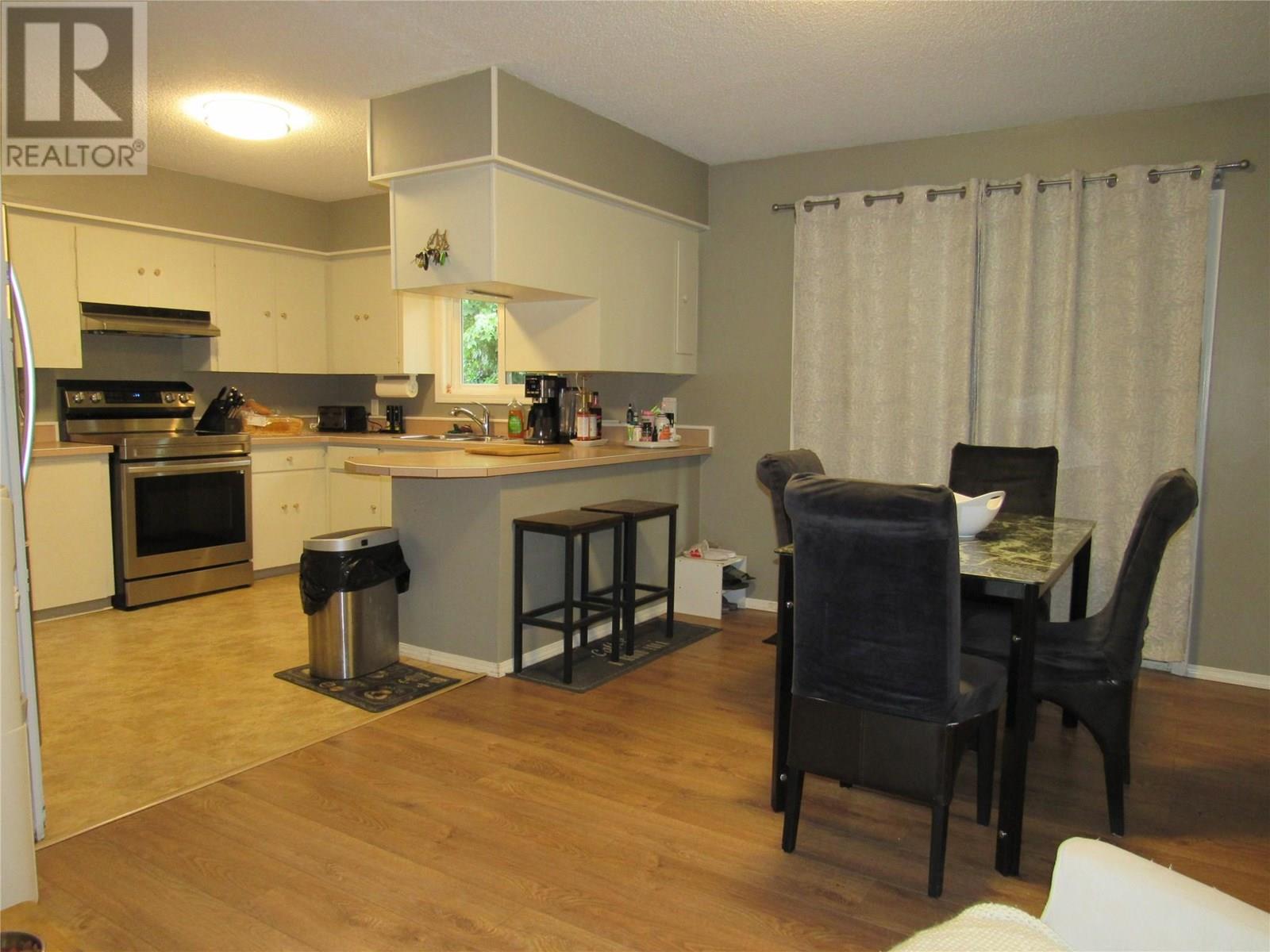 1755 COLUMBIA GARDENS Road, Fruitvale