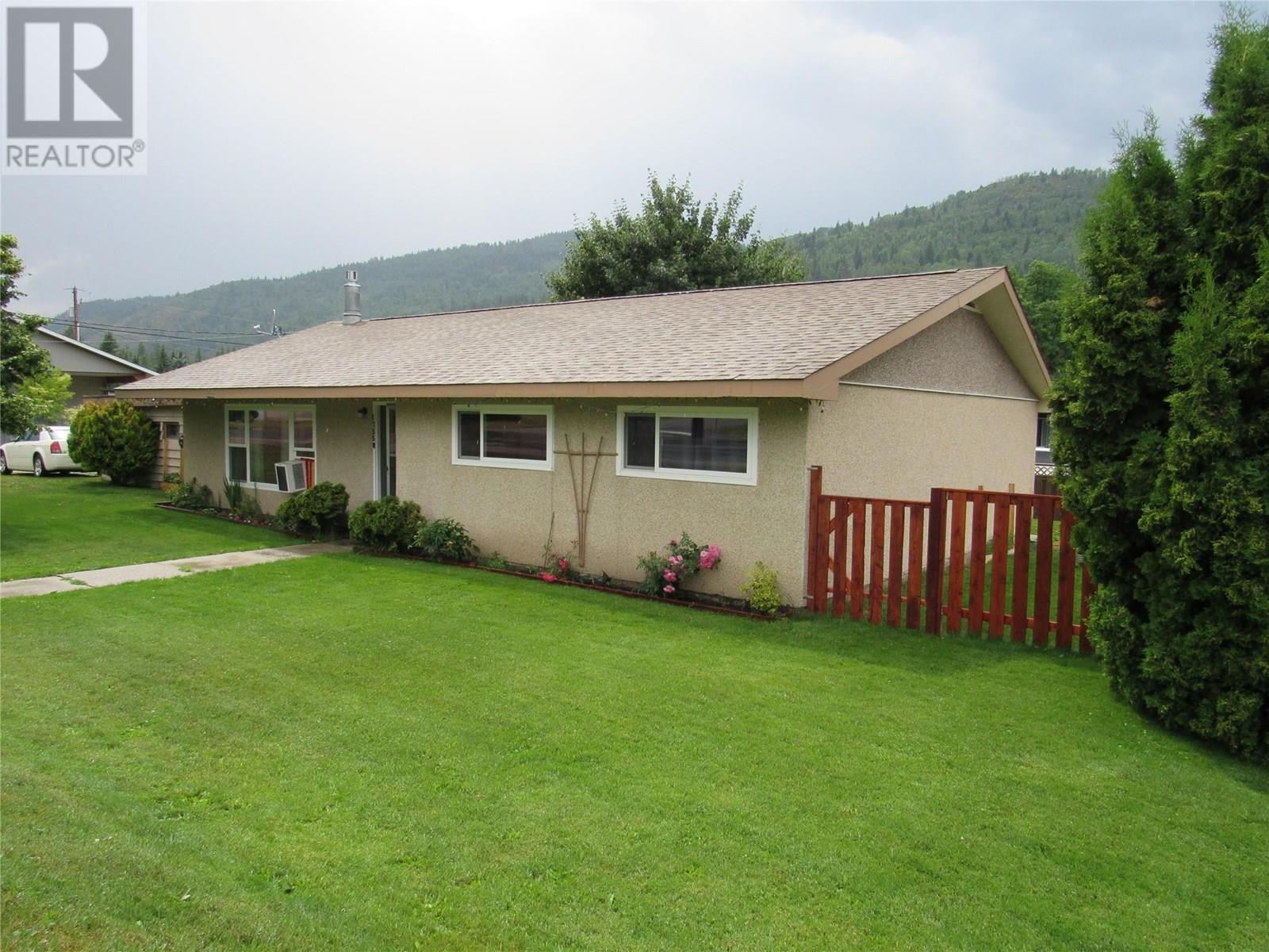 1755 COLUMBIA GARDENS Road, Fruitvale