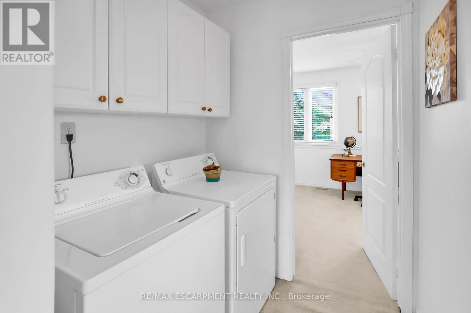Photo 18 of 15 130 Livingston Avenue, Grimsby ON