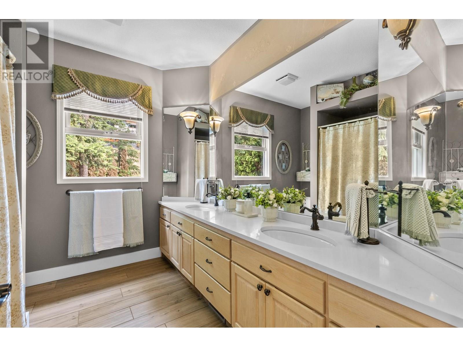  1831 Horizon Drive, West Kelowna