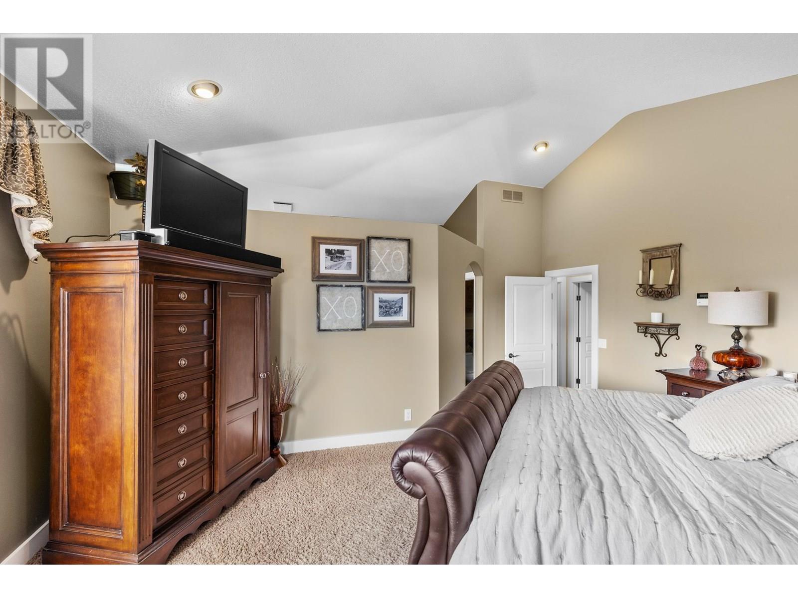  1831 Horizon Drive, West Kelowna