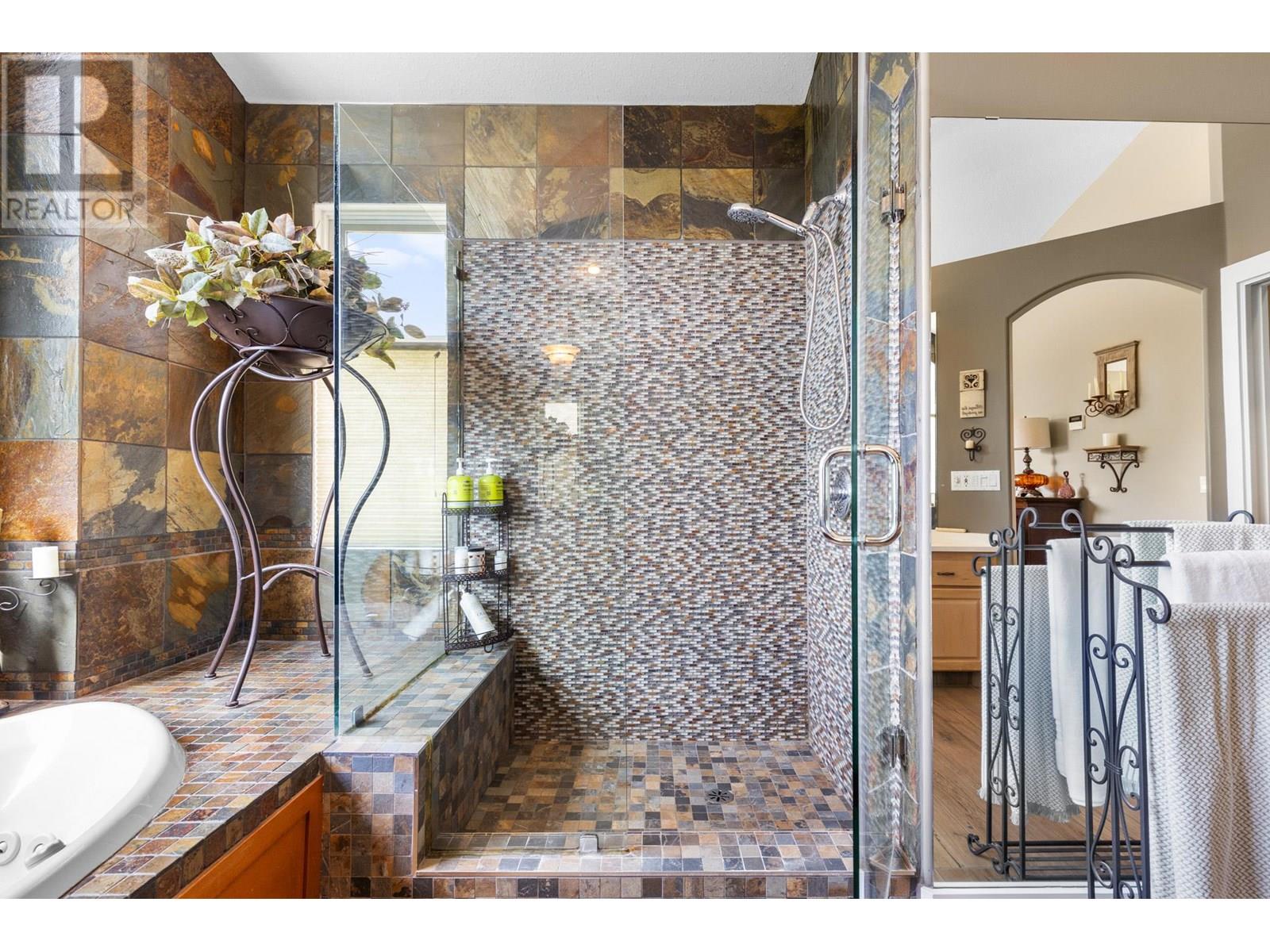  1831 Horizon Drive, West Kelowna