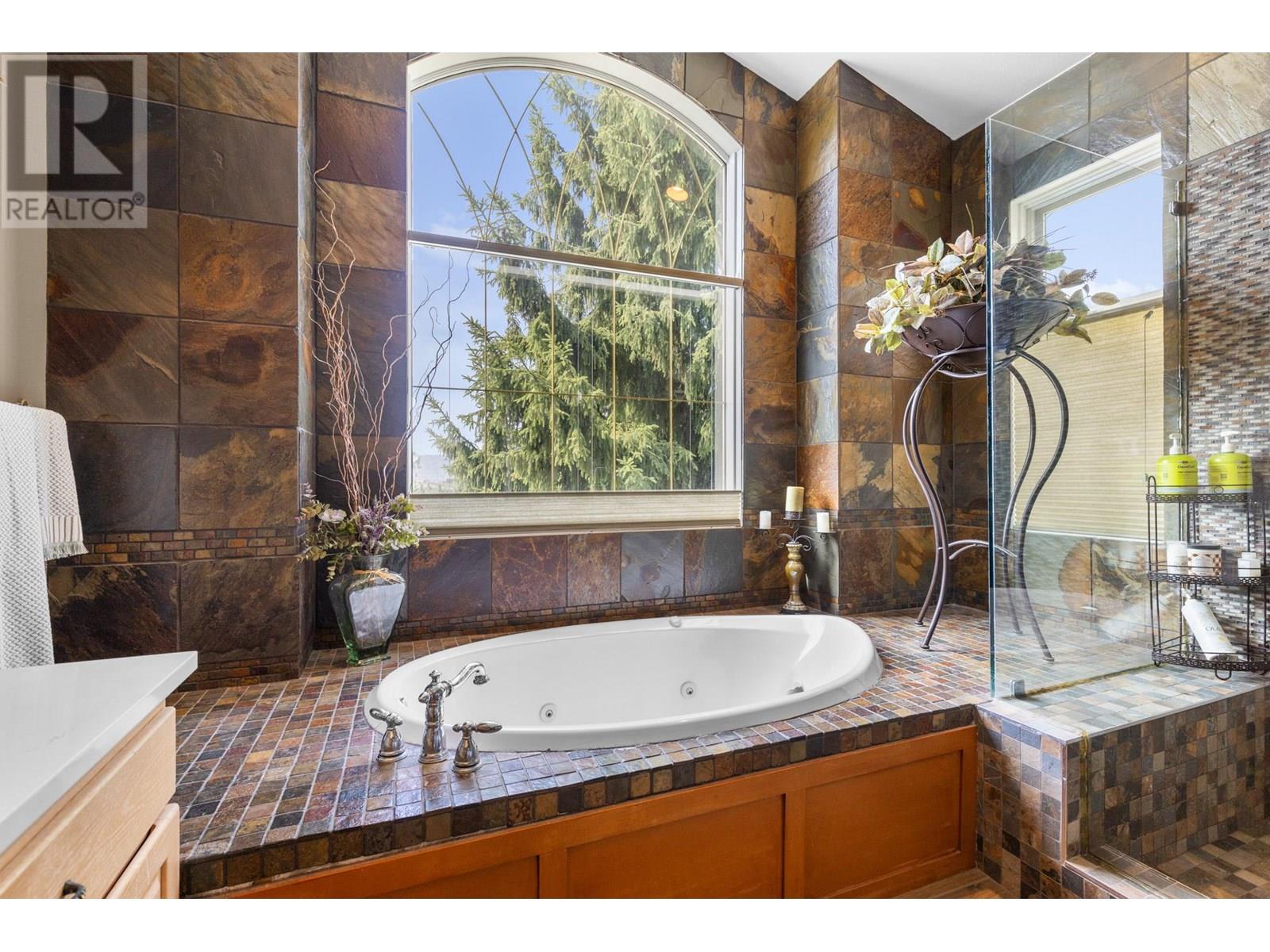  1831 Horizon Drive, West Kelowna
