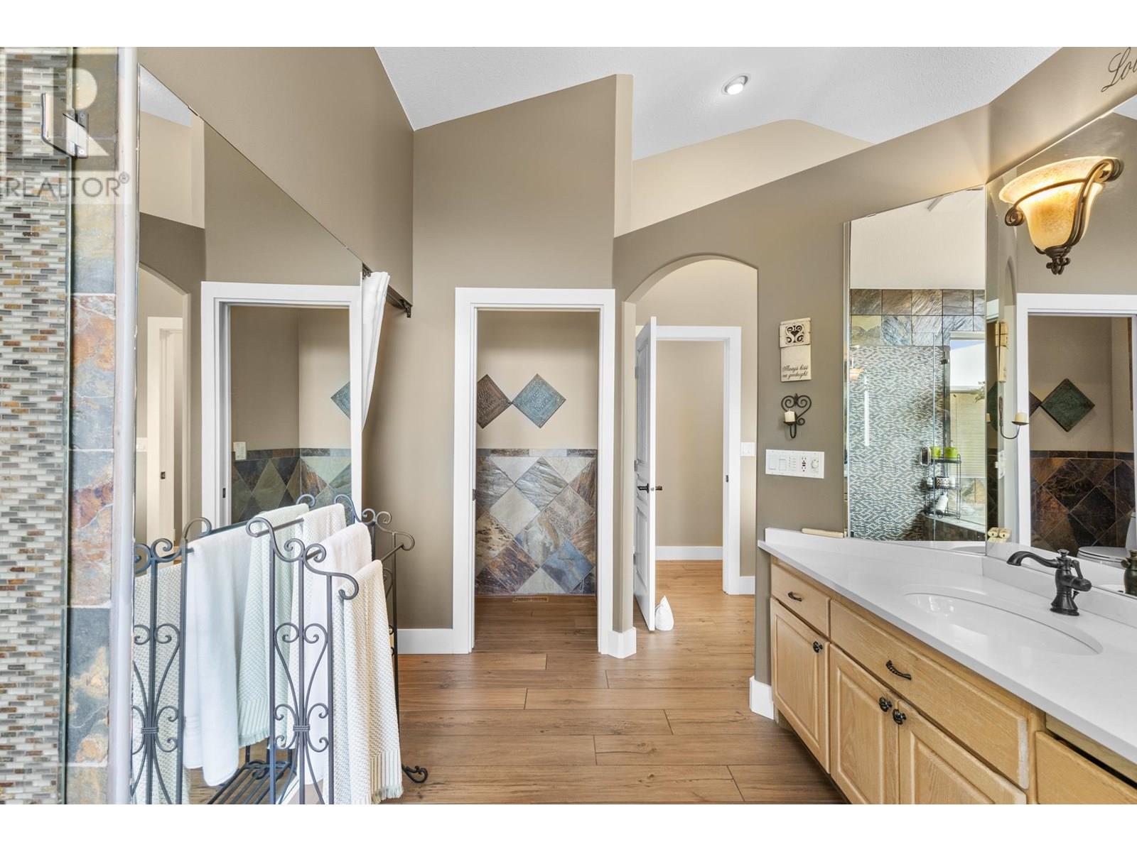  1831 Horizon Drive, West Kelowna