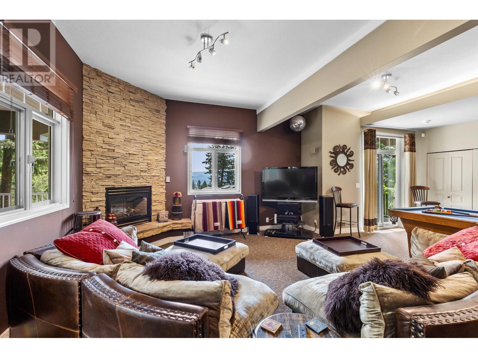  1831 Horizon Drive, West Kelowna