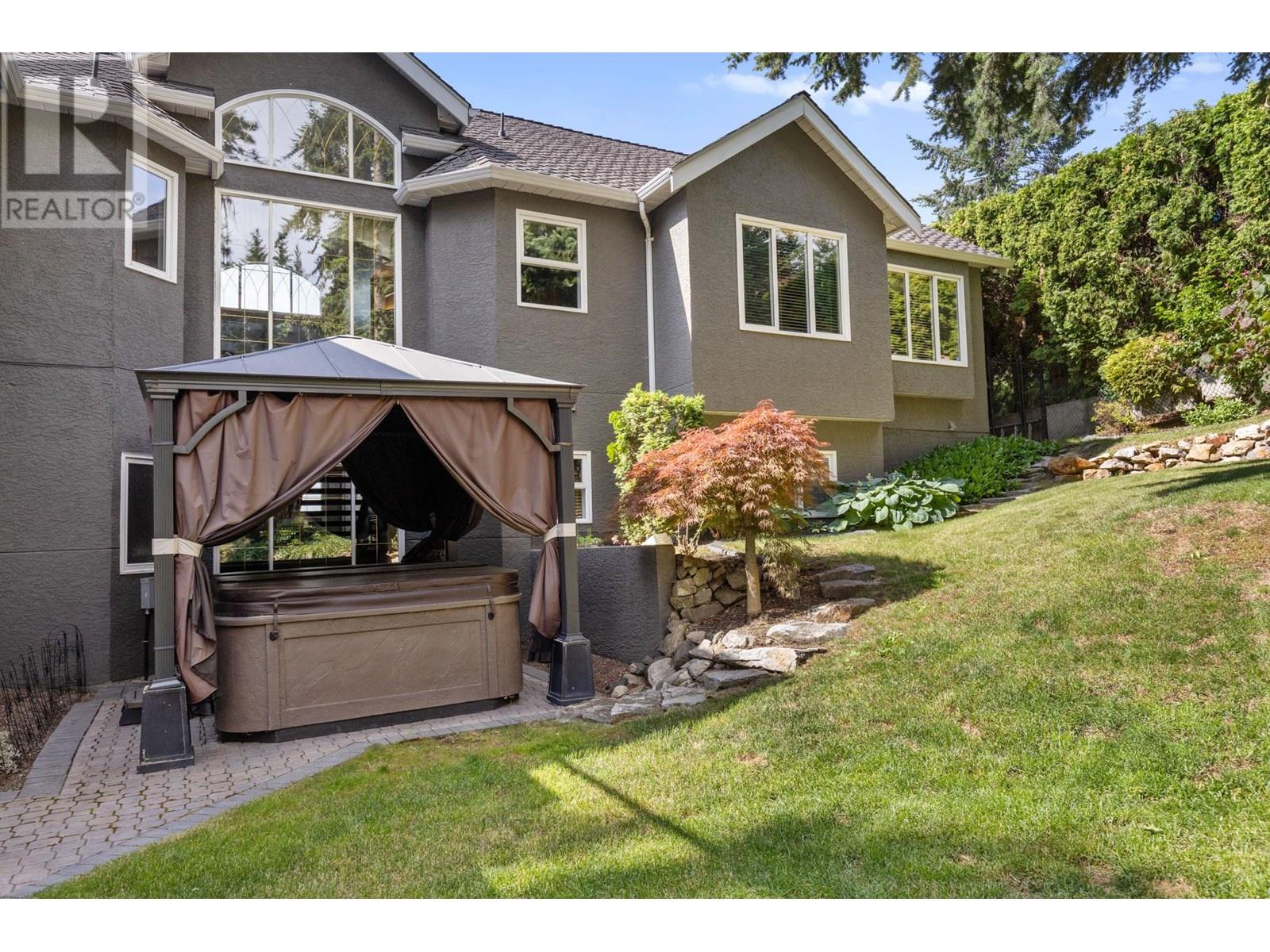  1831 Horizon Drive, West Kelowna