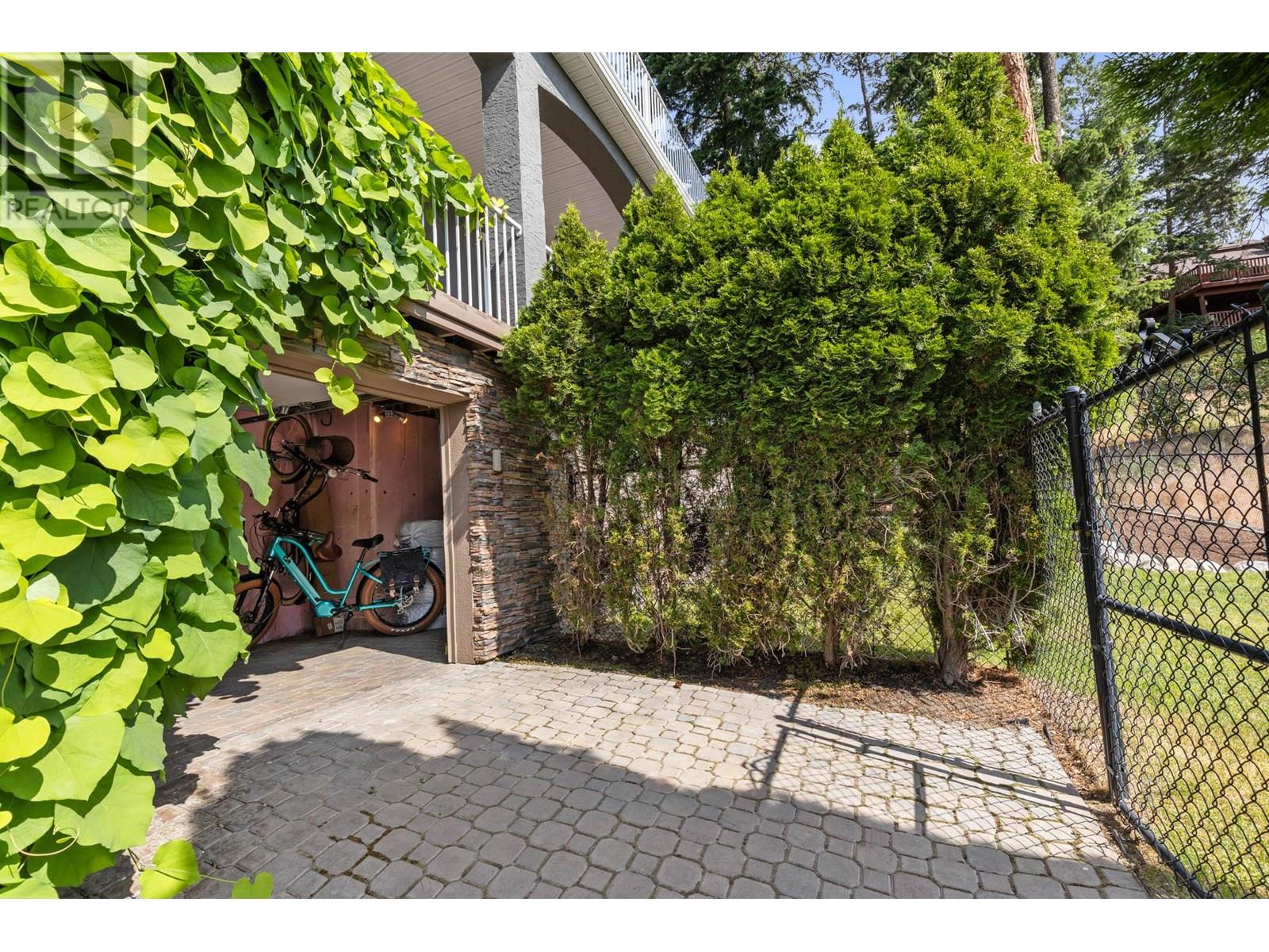  1831 Horizon Drive, West Kelowna