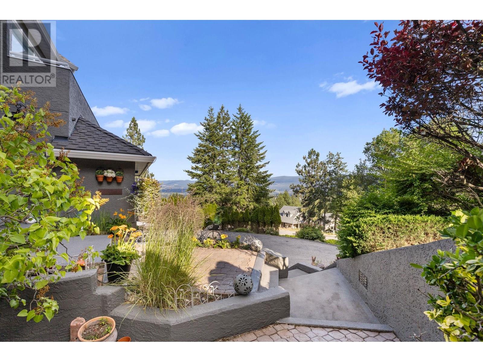  1831 Horizon Drive, West Kelowna