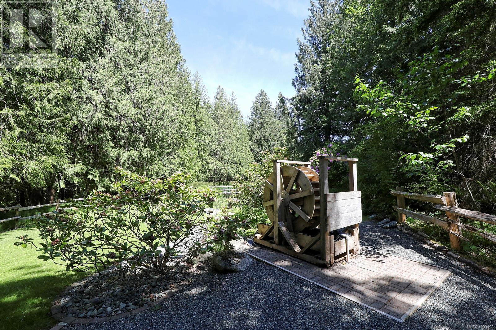 Photo 34 of 970 Mclean Rd, Qualicum Beach BC