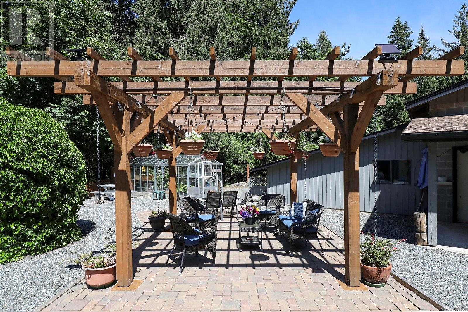 Photo 36 of 970 Mclean Rd, Qualicum Beach BC