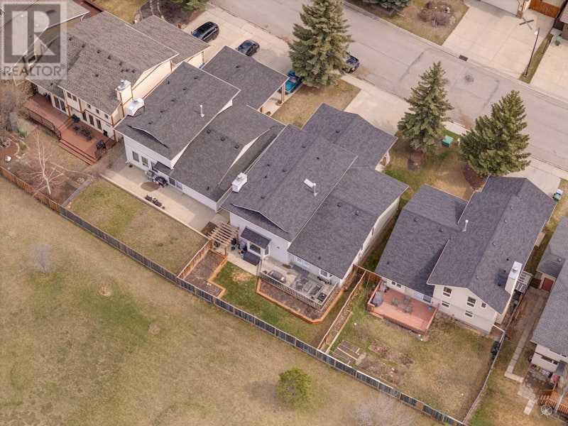 Single Family House for Sale in  Edgepark Way NW Edgemont Calgary 