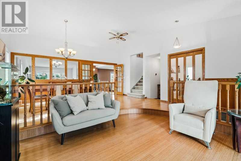 Single Family House for Sale in  Edgepark Way NW Edgemont Calgary 