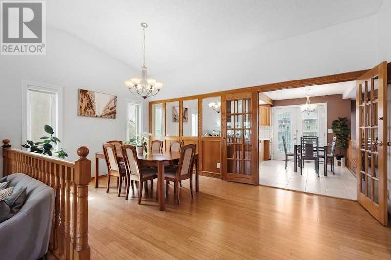 Single Family House for Sale in  Edgepark Way NW Edgemont Calgary 