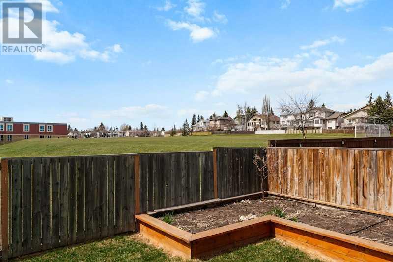 Single Family House for Sale in  Edgepark Way NW Edgemont Calgary 