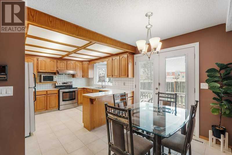 Single Family House for Sale in  Edgepark Way NW Edgemont Calgary 