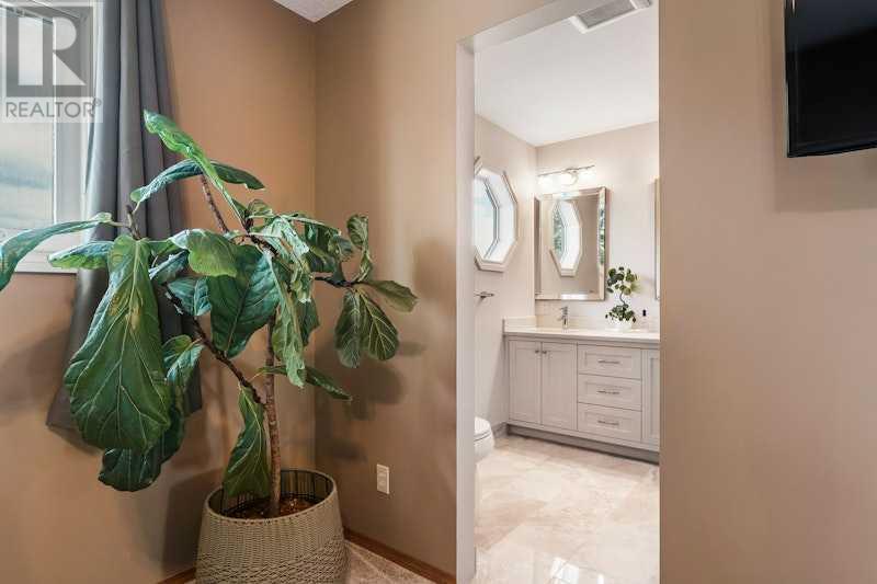 Single Family House for Sale in  Edgepark Way NW Edgemont Calgary 