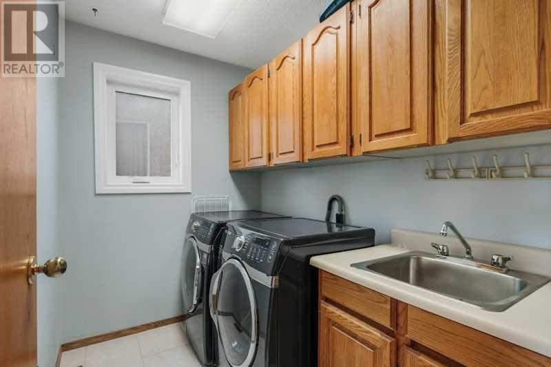 Single Family House for Sale in  Edgepark Way NW Edgemont Calgary 