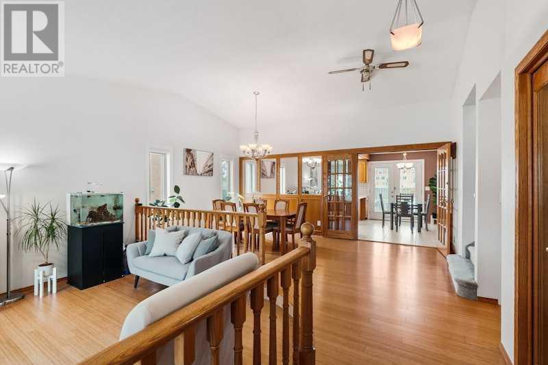 Single Family House for Sale in  Edgepark Way NW Edgemont Calgary 