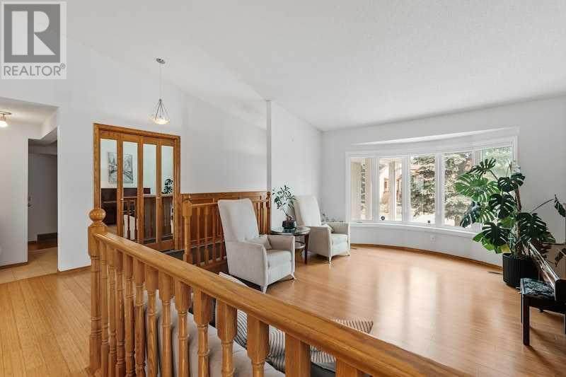 Single Family House for Sale in  Edgepark Way NW Edgemont Calgary 