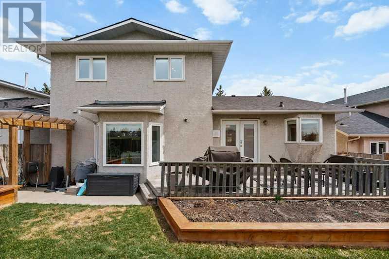 Single Family House for Sale in  Edgepark Way NW Edgemont Calgary 