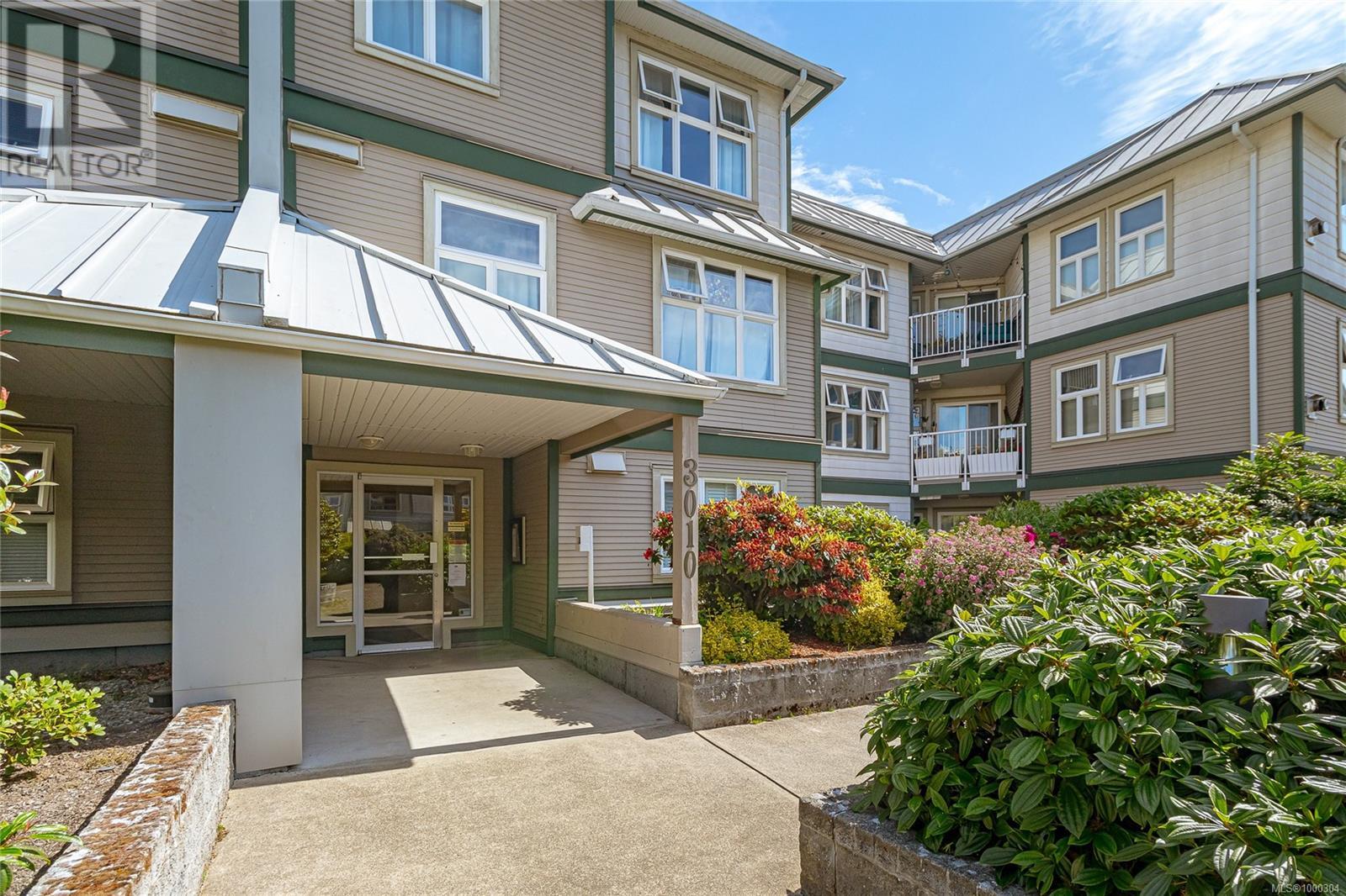 105 3010 Washington Ave, Victoria