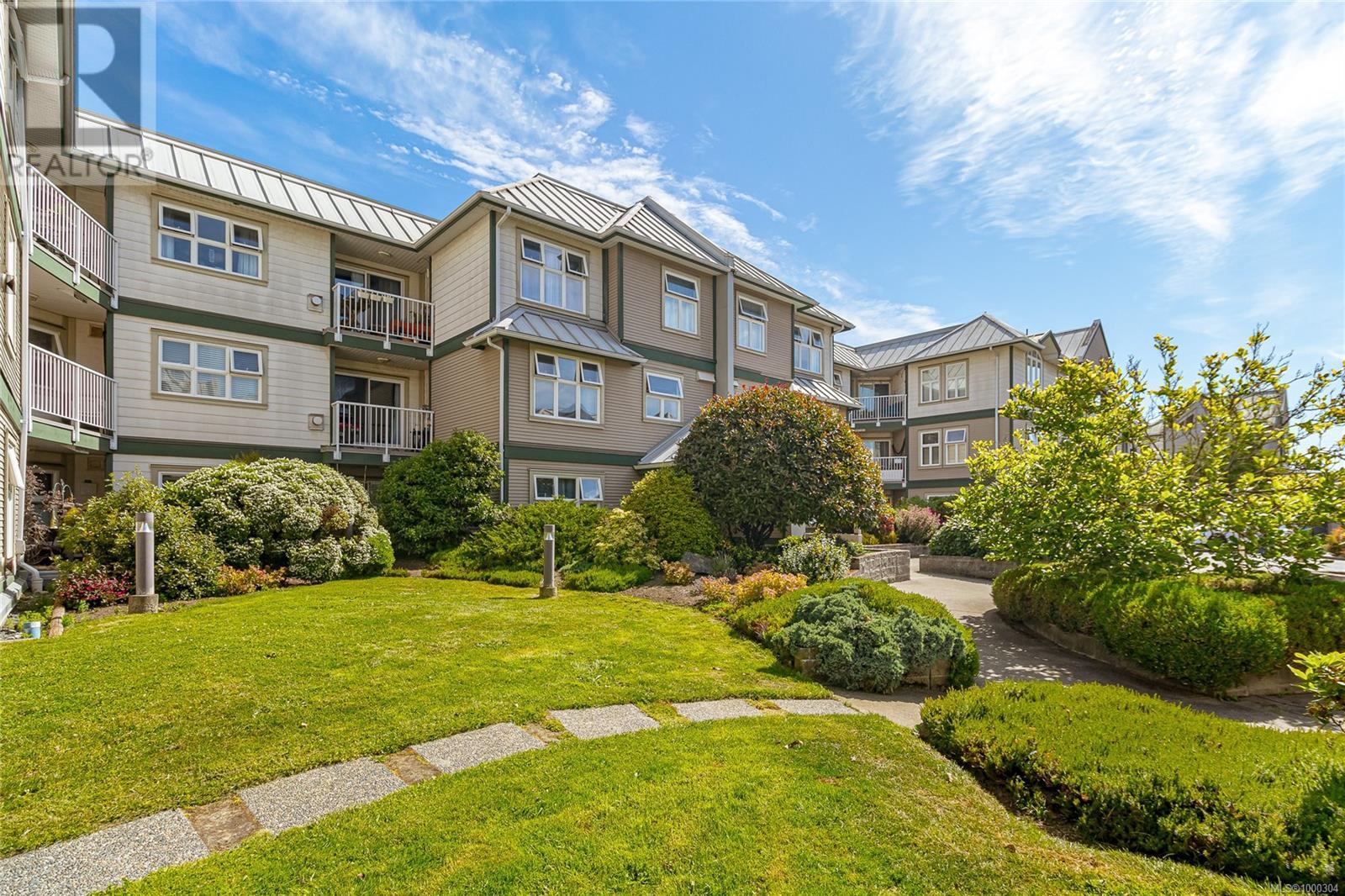 105 3010 Washington Ave, Victoria