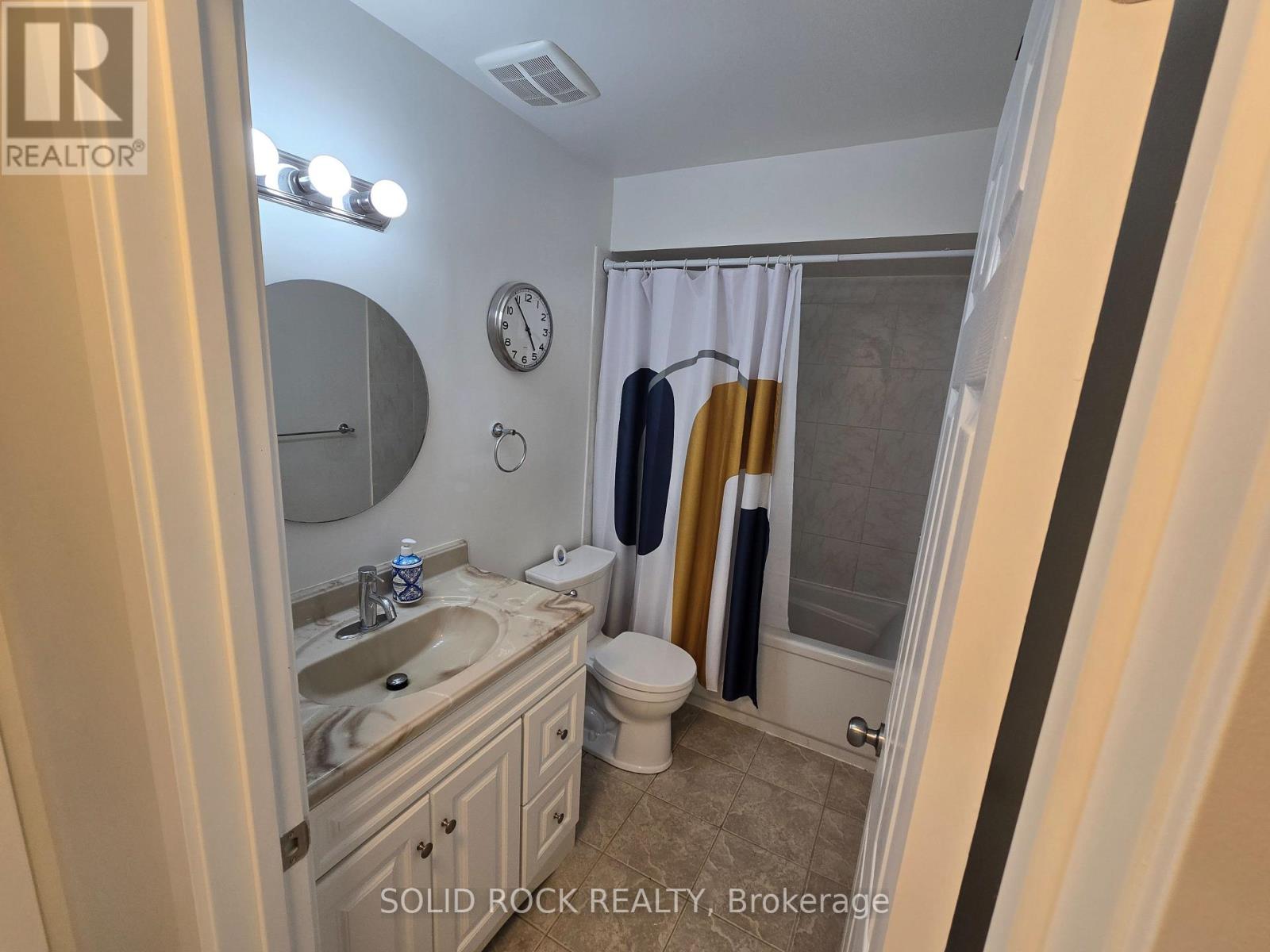 Photo 6 of 9 740 Morin Street N, Ottawa ON