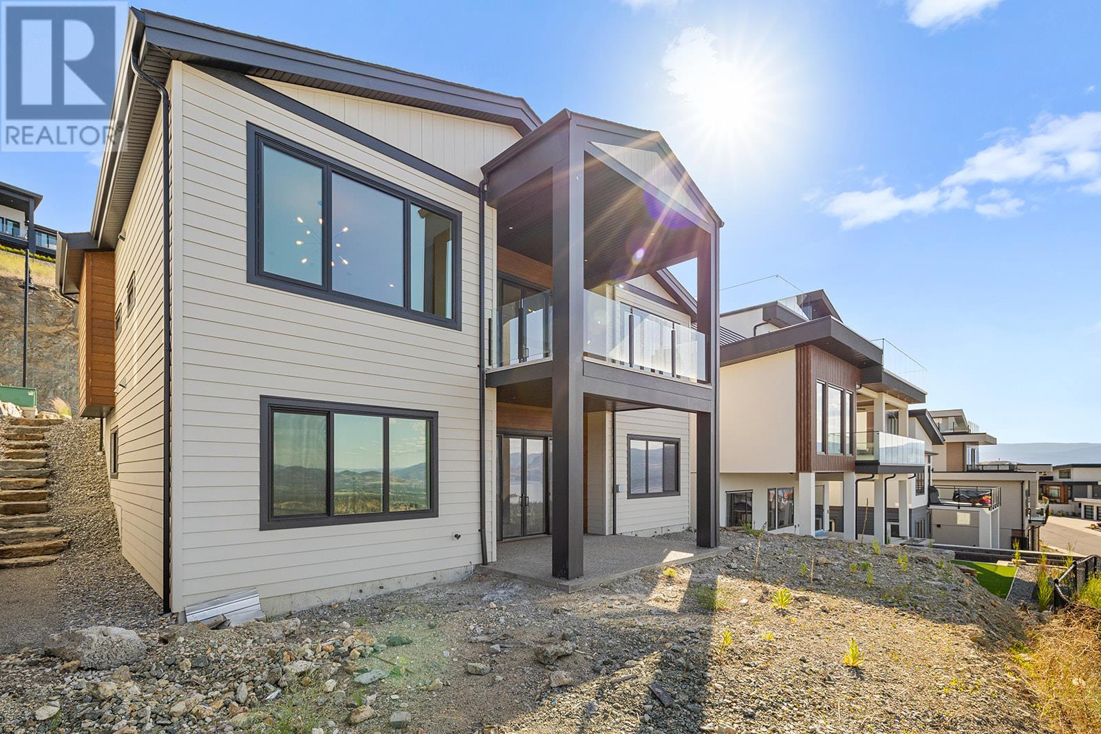  1018 Emslie Street, Kelowna