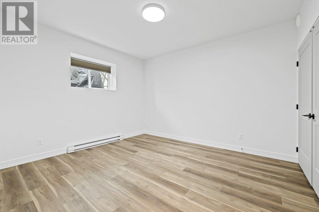  712 Lake Court, West Kelowna