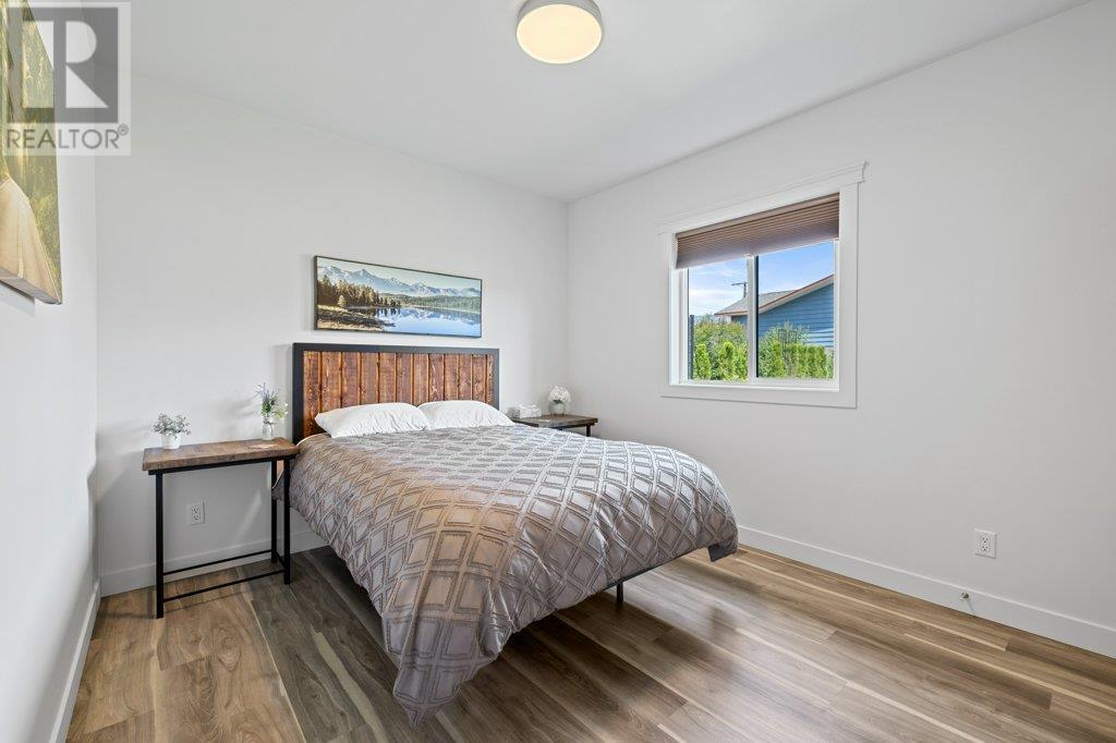  712 Lake Court, West Kelowna