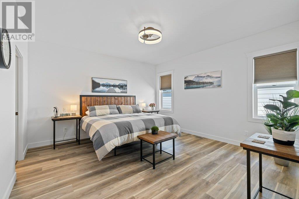  712 Lake Court, West Kelowna