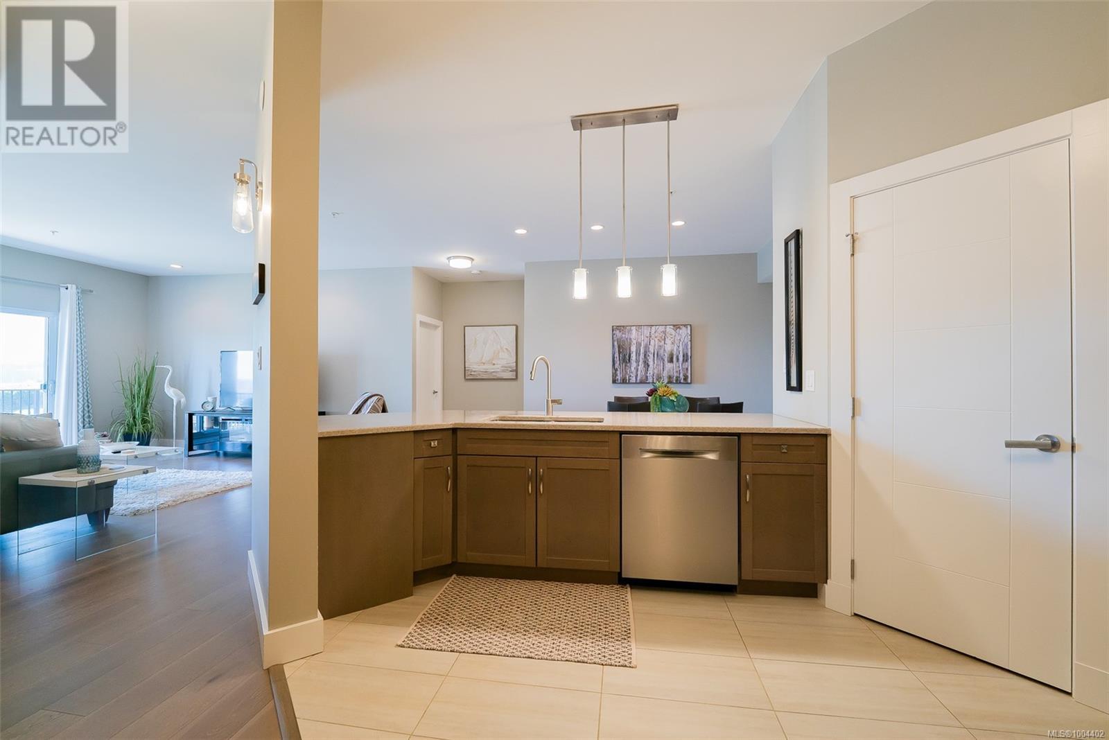 304 104 Esplanade St, Nanaimo