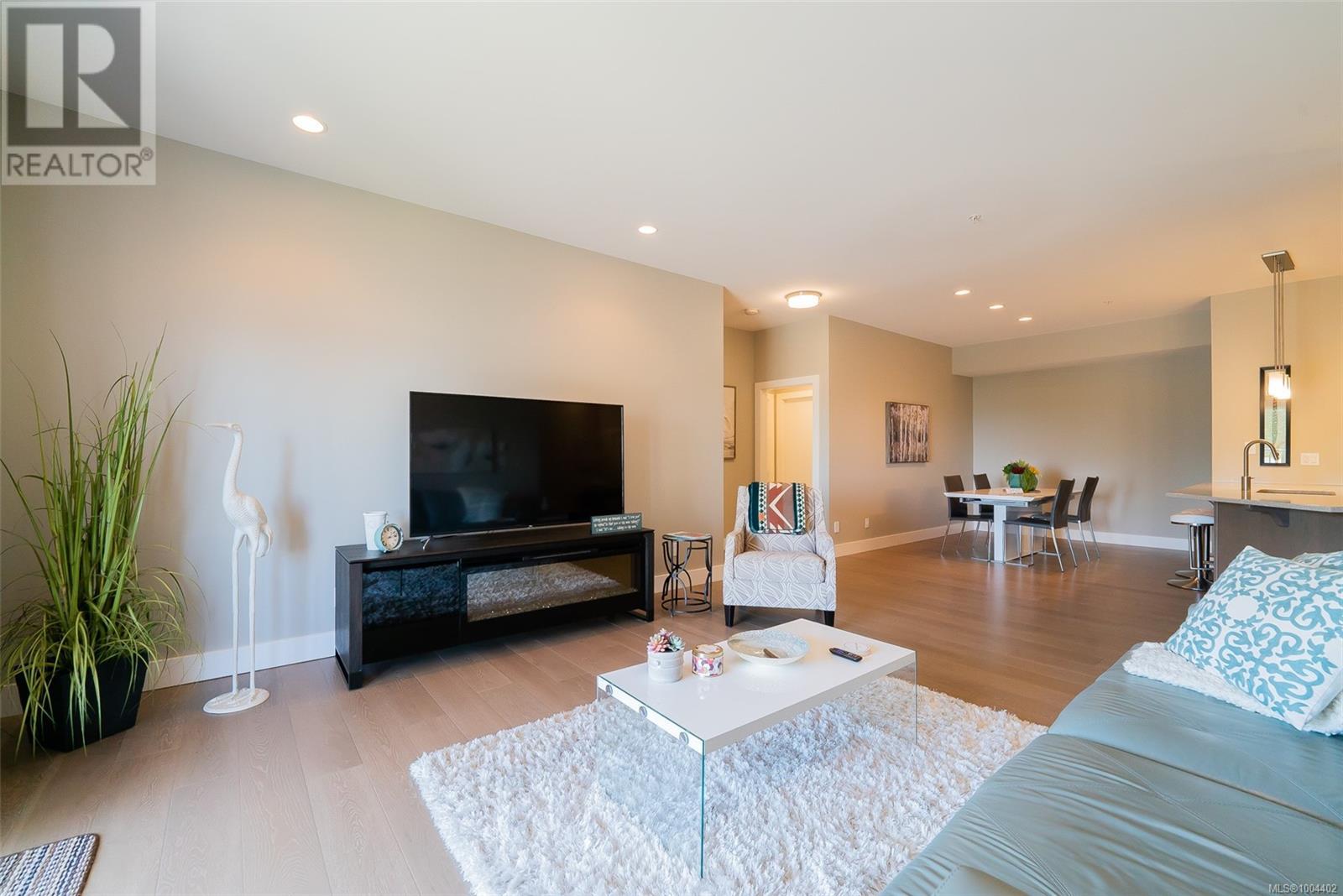 304 104 Esplanade St, Nanaimo