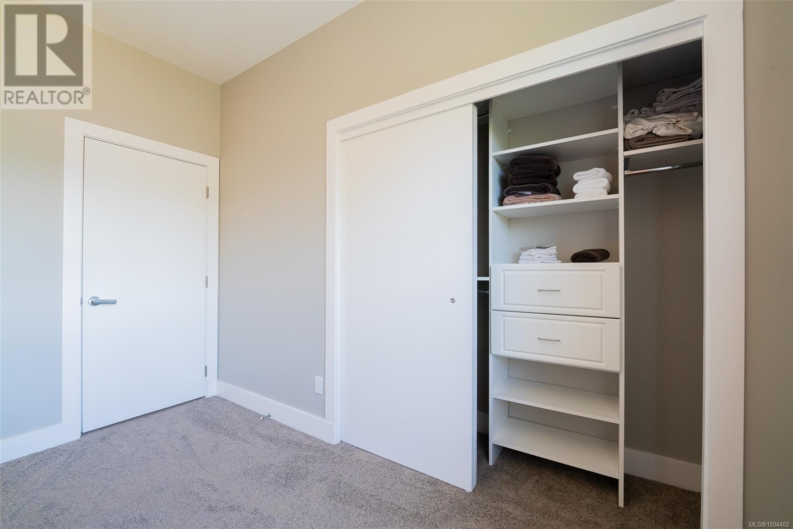 304 104 Esplanade St, Nanaimo