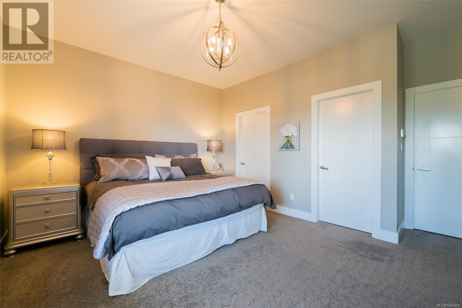 304 104 Esplanade St, Nanaimo