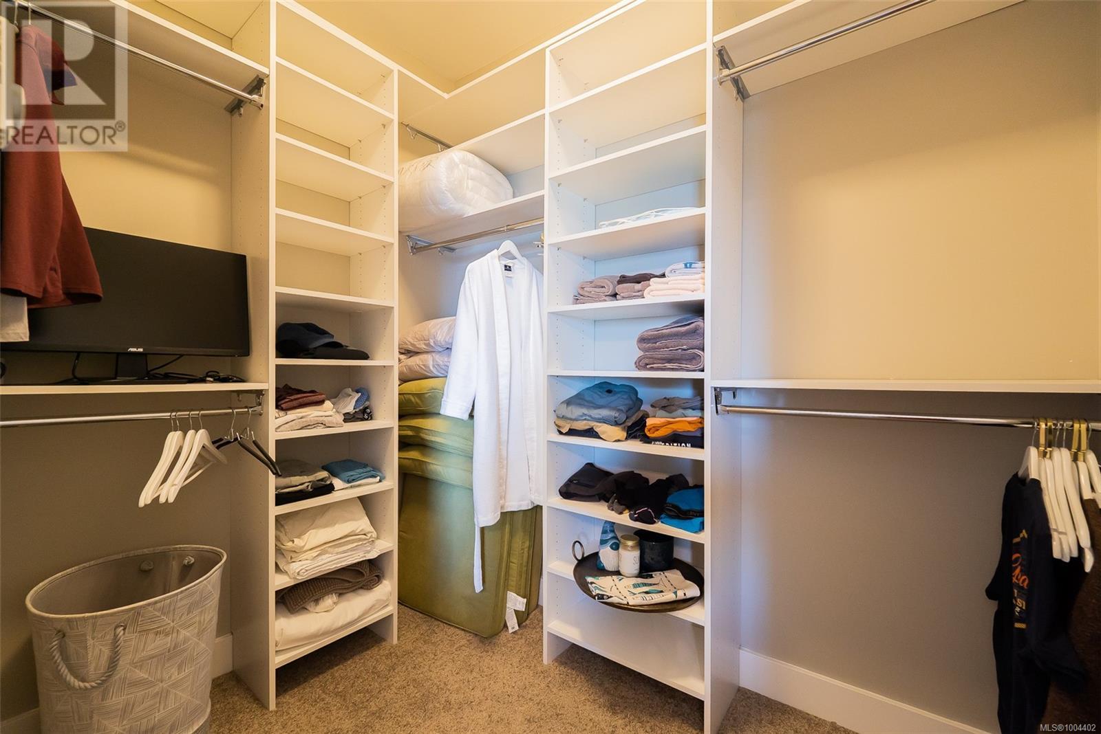 304 104 Esplanade St, Nanaimo