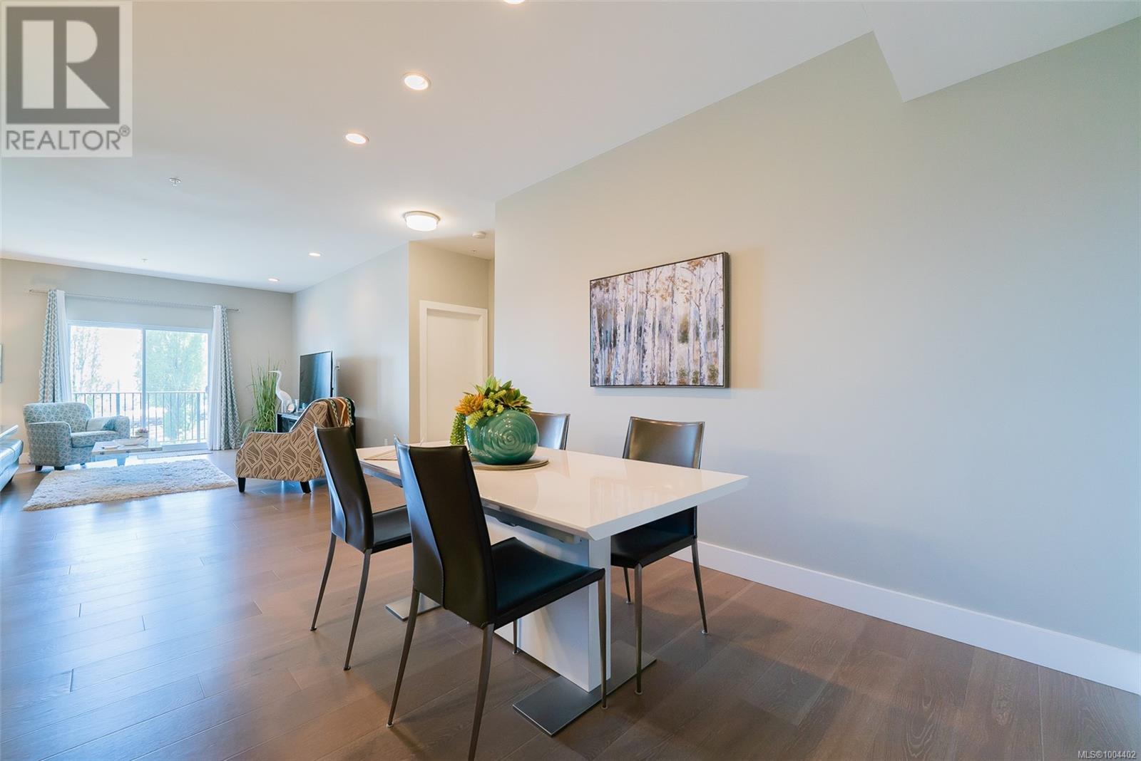 304 104 Esplanade St, Nanaimo