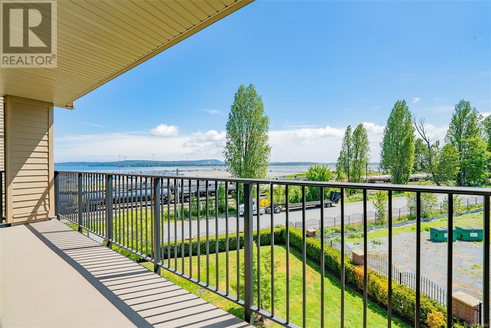 304 104 Esplanade St, Nanaimo