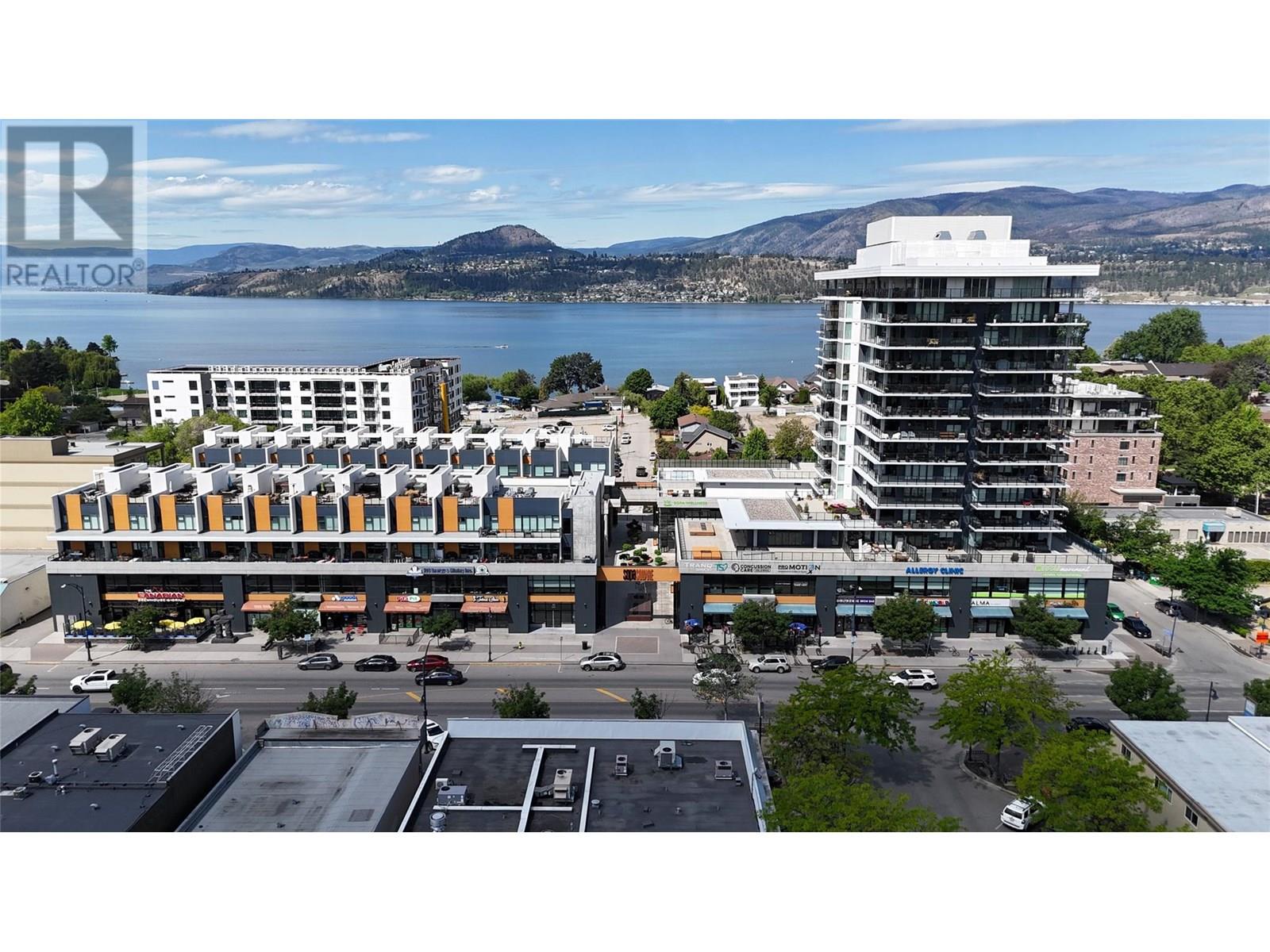 102 3030 Pandosy Street, Kelowna
