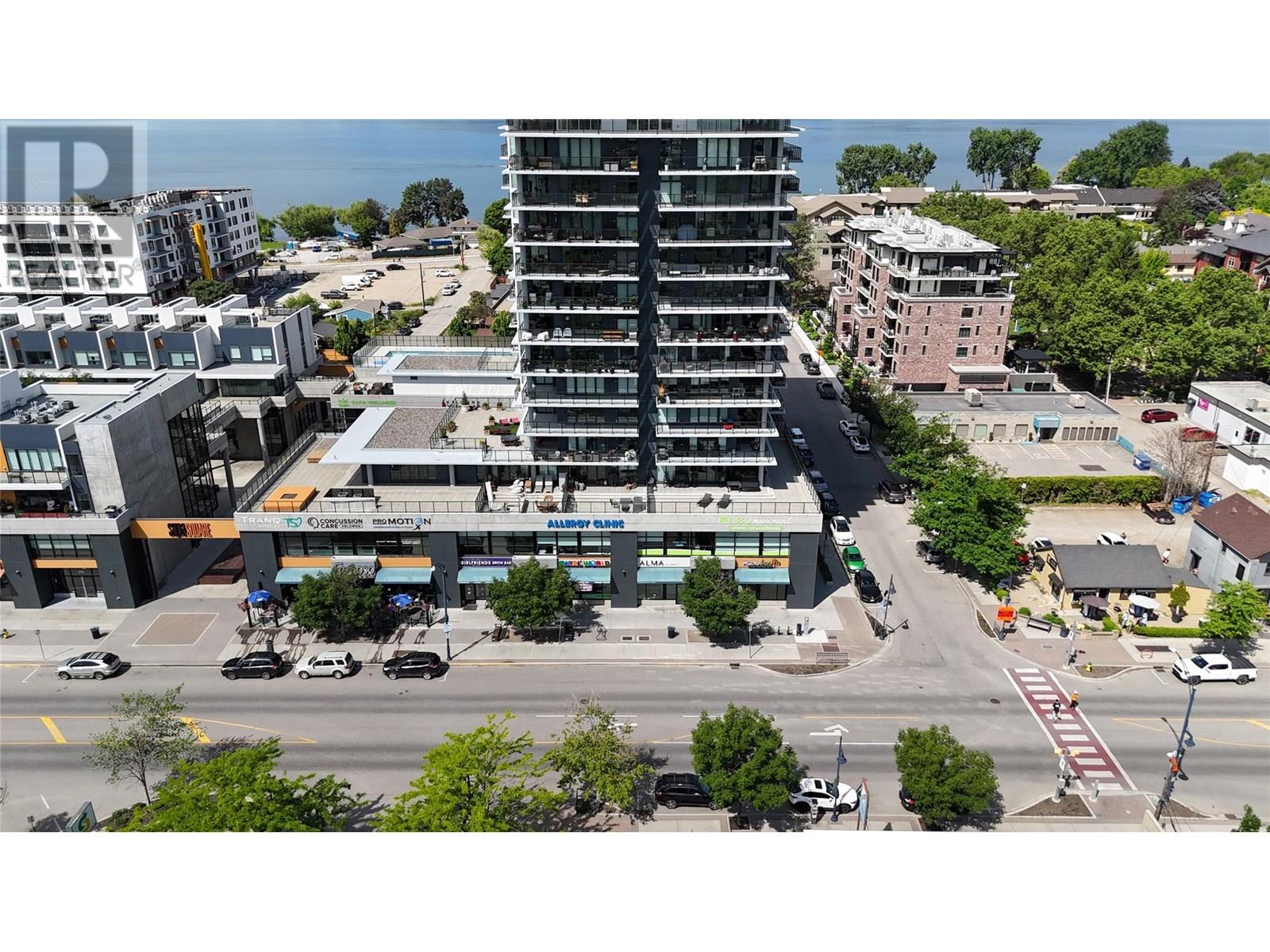 102 3030 Pandosy Street, Kelowna