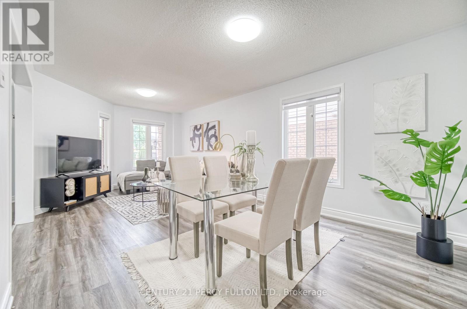 Photo 19 of 177 Wilkins Crescent, Clarington ON
