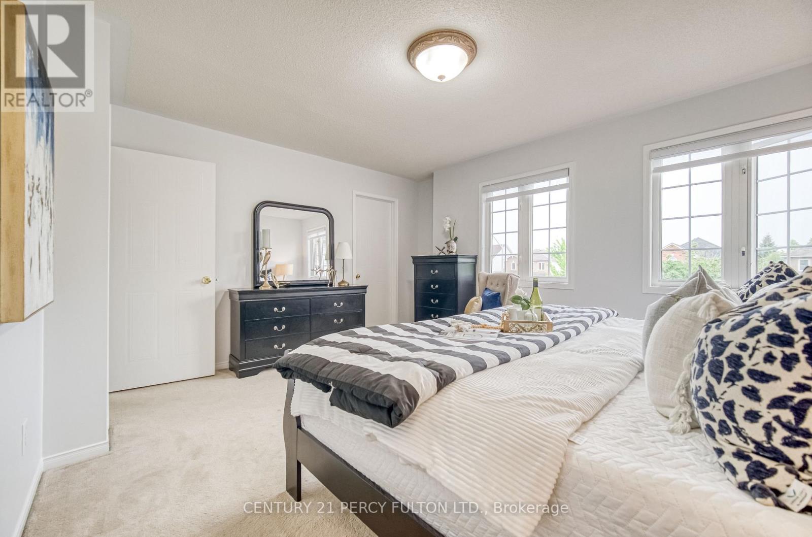Photo 40 of 177 Wilkins Crescent, Clarington ON