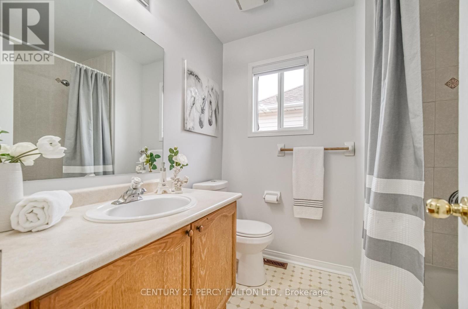 Photo 47 of 177 Wilkins Crescent, Clarington ON