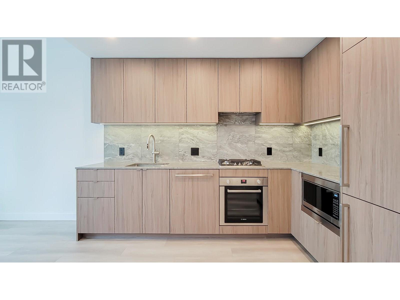 Photo 2 of 801 626 Claremont Street, Coquitlam BC