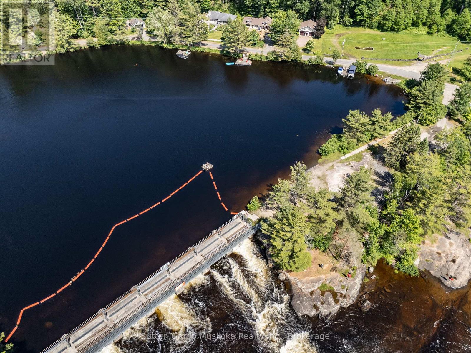 Photo 36 of 726 Muskoka Rd 10 Road, Huntsville ON