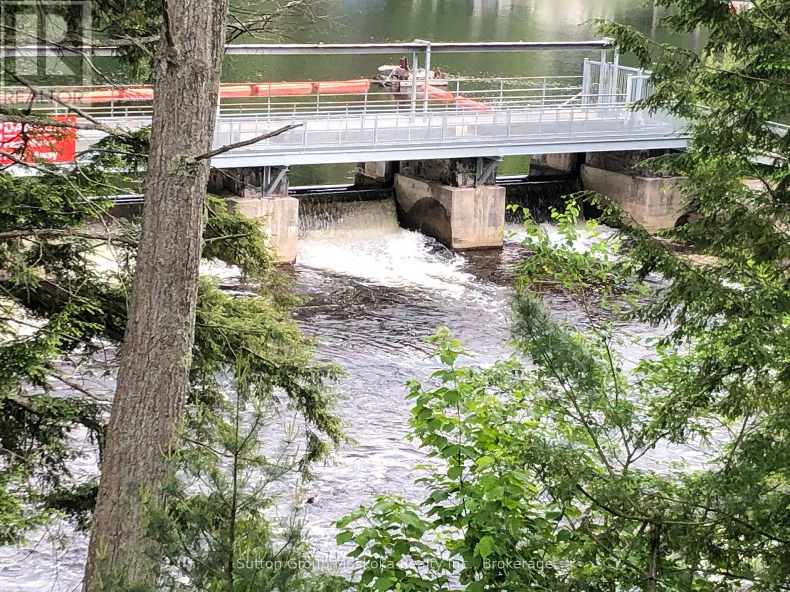 Photo 6 of 726 Muskoka Rd 10 Road, Huntsville ON